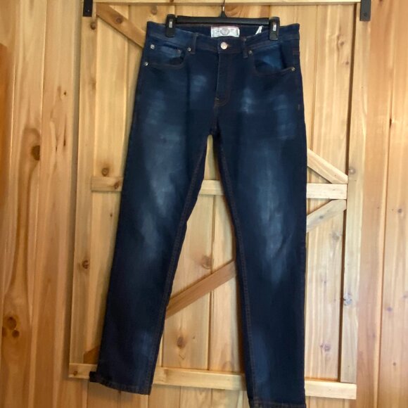 Akademiks Jeanius Men's Slim Straight Jeans Size 32x30 Dark Wash Blue Denim - Picture 1 of 6